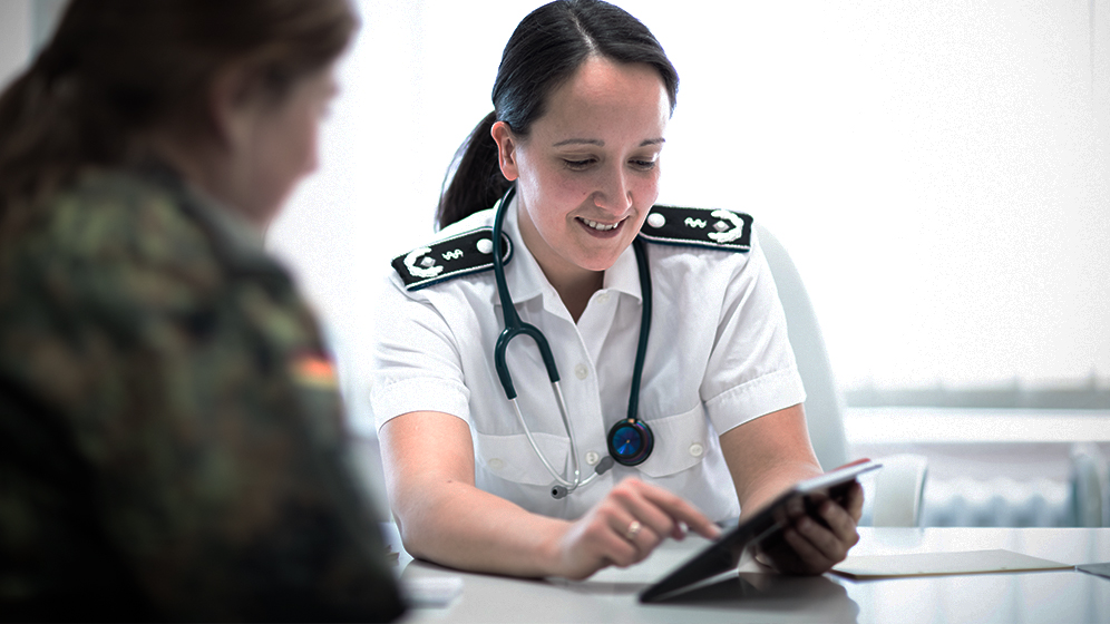 Medizin Bei Der Bundeswehr Sanitätsoffizier: eine berufliche Alternative? | ÄRZTESTELLEN